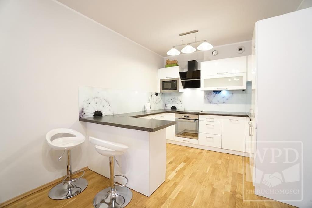 Modern Apartment-City Center-New Building-Garage วรอตซวาฟ ภายนอก รูปภาพ
