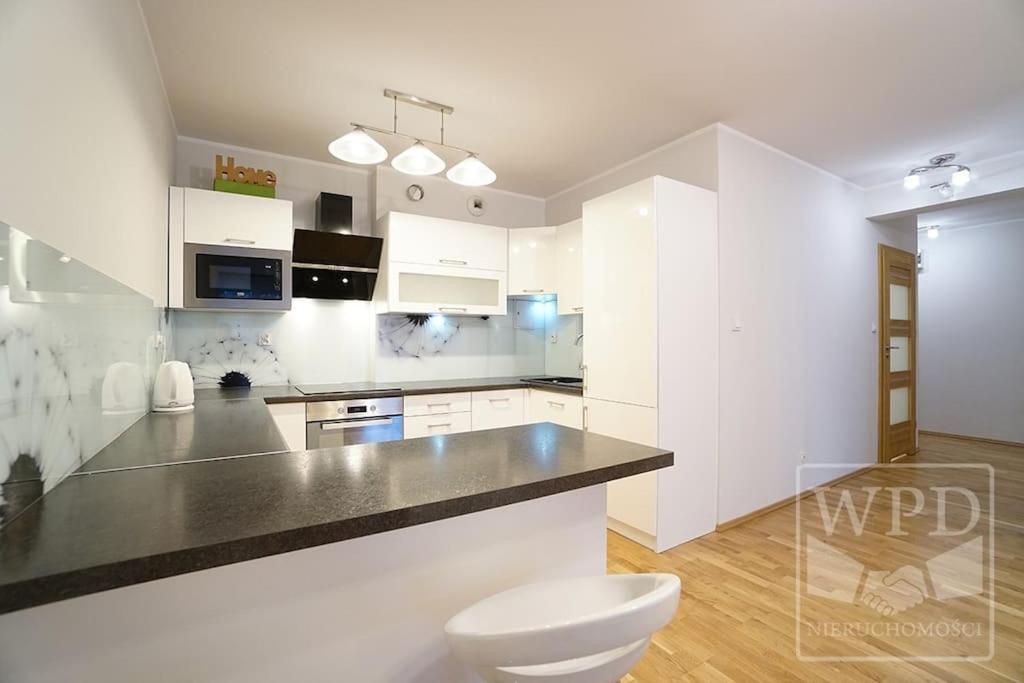 Modern Apartment-City Center-New Building-Garage วรอตซวาฟ ภายนอก รูปภาพ